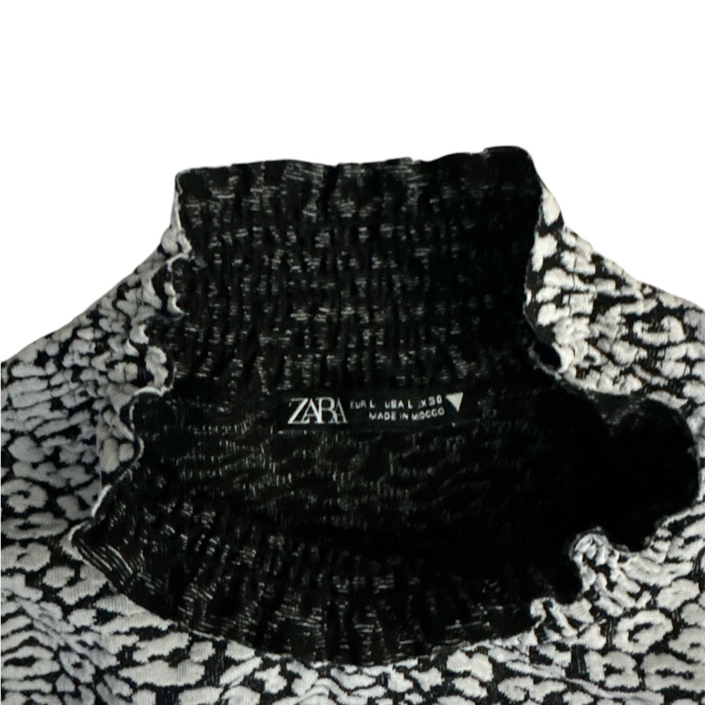 Zara Top Mock Neck Tee EUC - Picture 4 of 4
